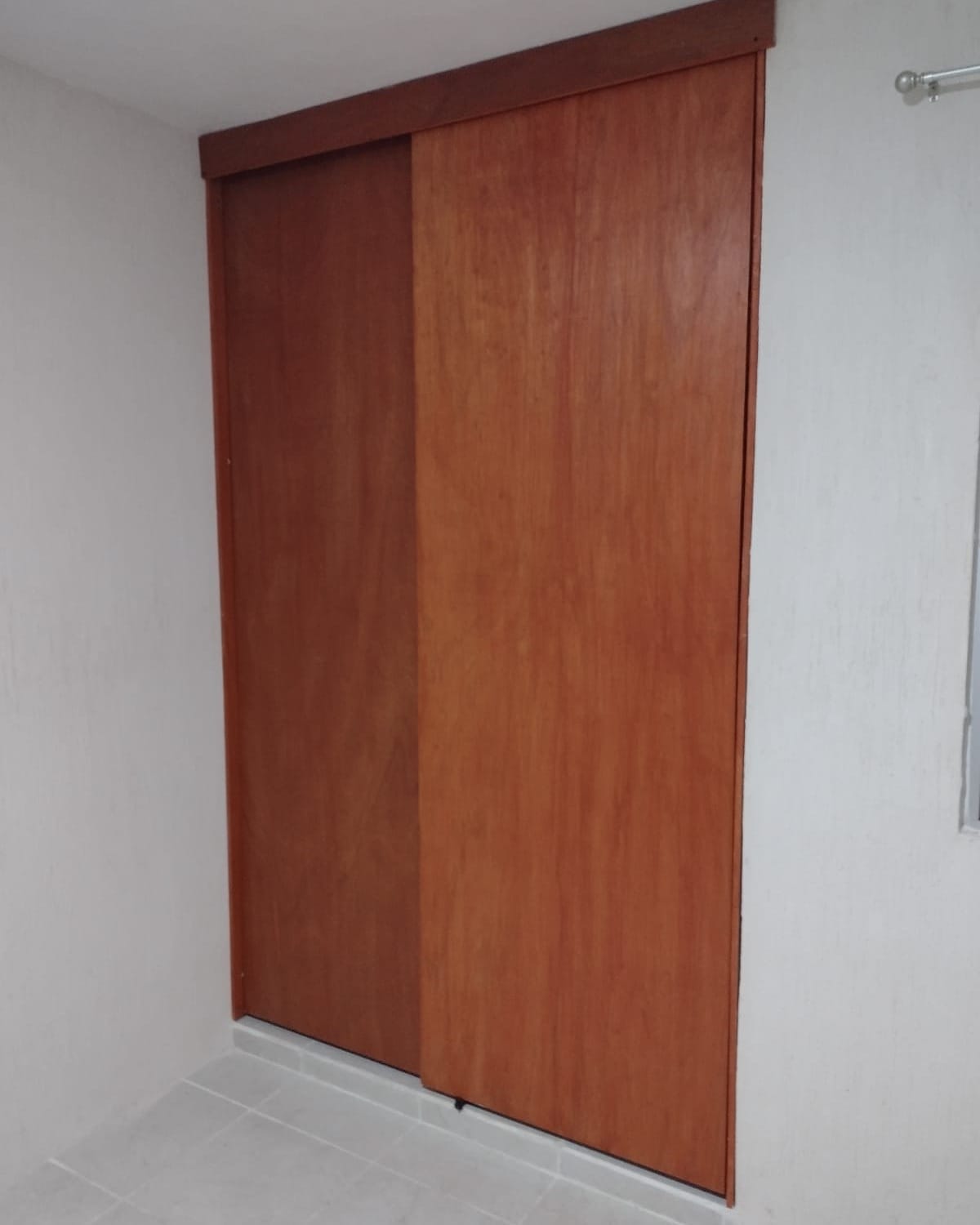 closet-puertas-caobilla-pino-woodle-08